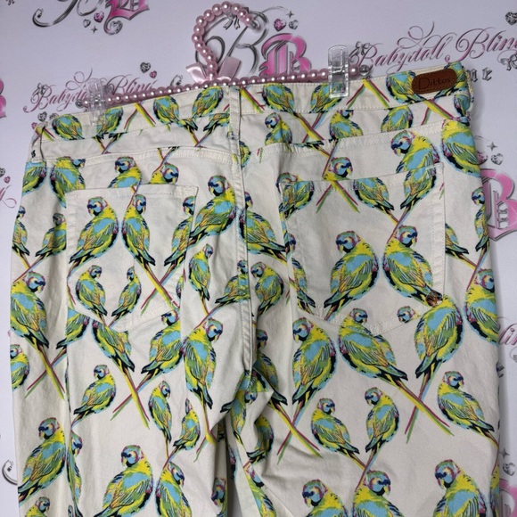 Dittos pants parrot 🦜 bird rainbow printed soft buttery fabric stretch bottoms - Picture 9 of 13